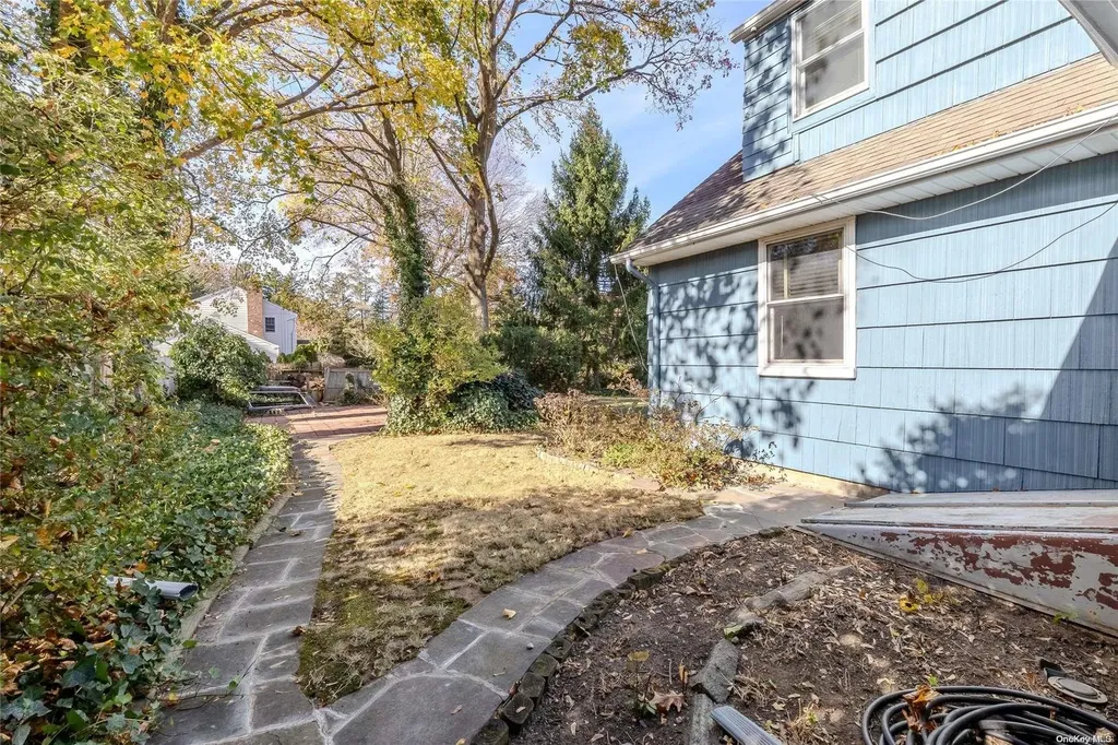 3 Severin Place Huntington NY 11743