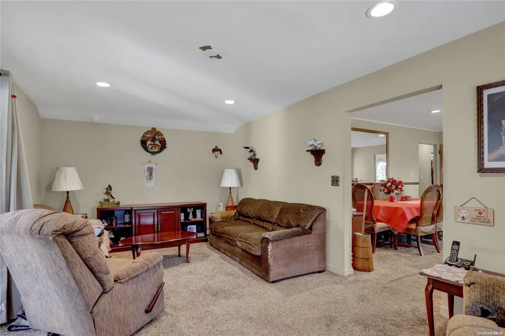 27 Eastern Avenue Brentwood NY 11717