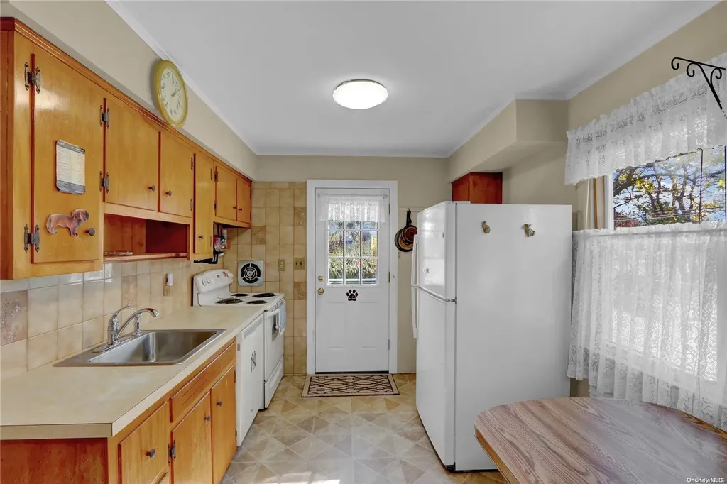 27 Eastern Avenue Brentwood NY 11717