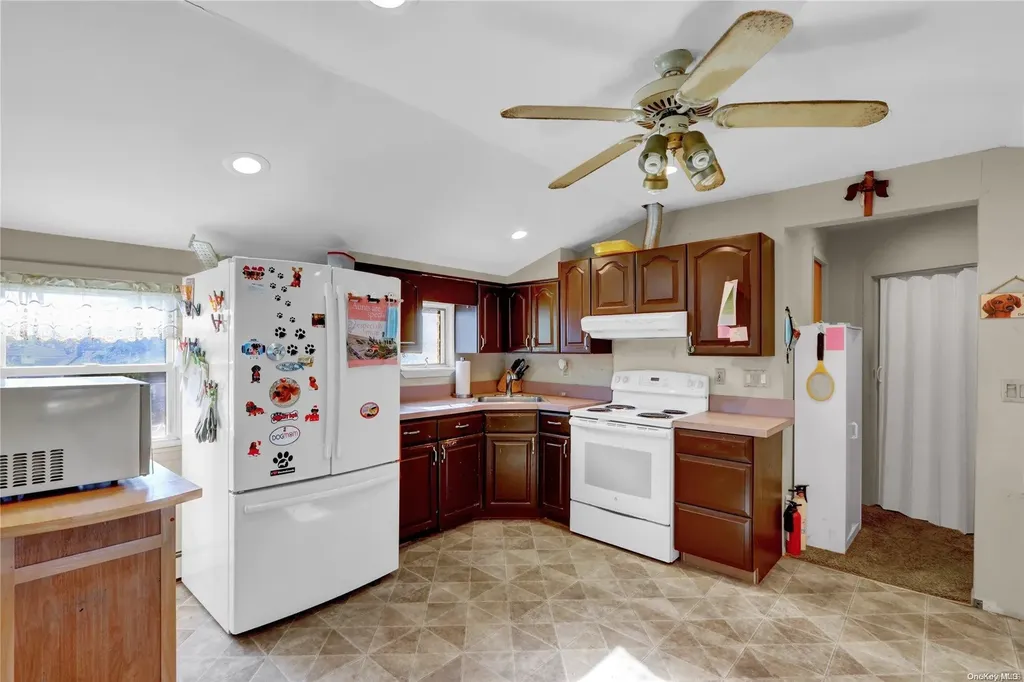 27 Eastern Avenue Brentwood NY 11717