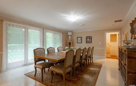 10 Fox Lane Lattingtown NY 11560