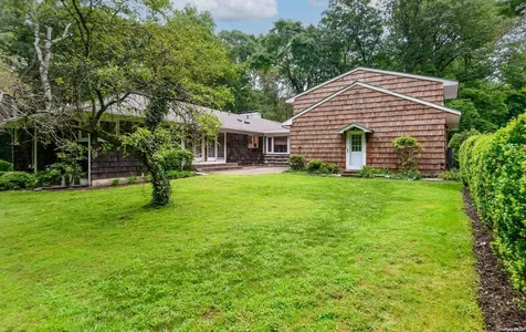 10 Fox Lane Lattingtown NY 11560