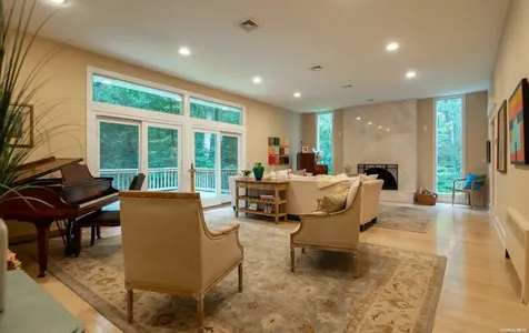 10 Fox Lane Lattingtown NY 11560