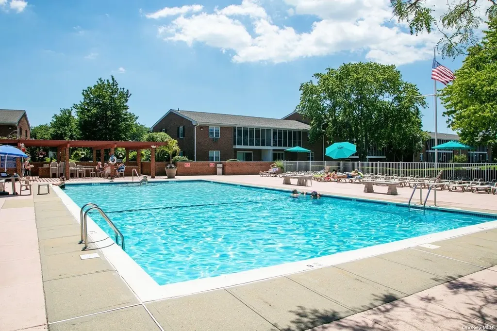64 Muncie Road West Babylon NY 11704