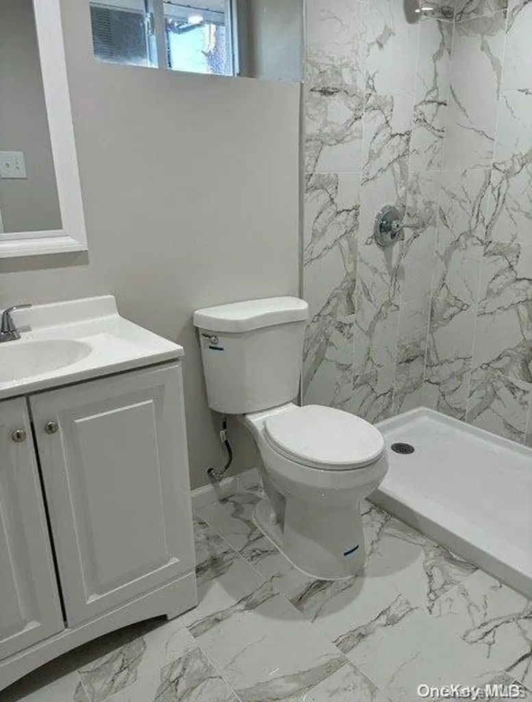 320 W 4th Street Deer Park NY 11729