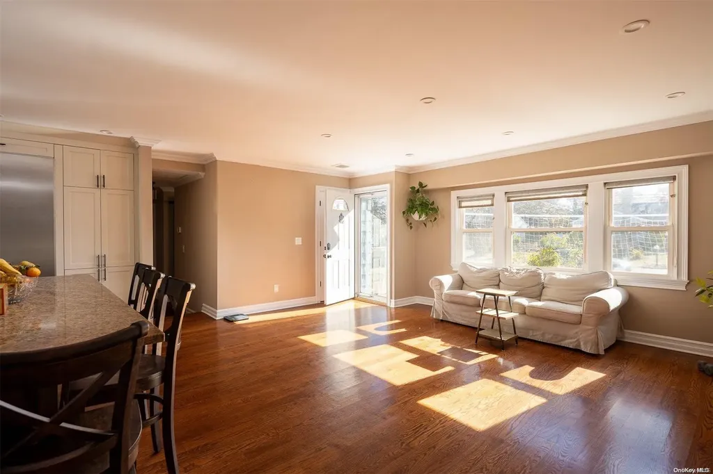 35 Ranch Drive Shirley NY 11967