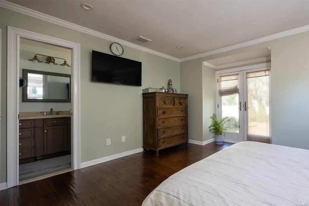 35 Ranch Drive Shirley NY 11967