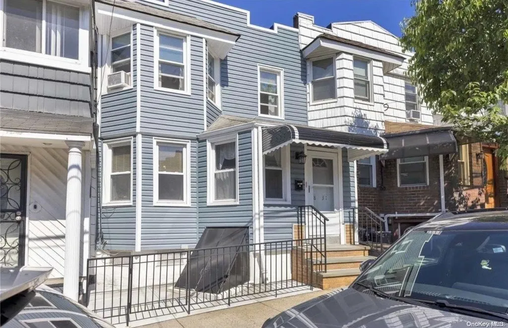 58-31 60th Lane Maspeth NY 11378