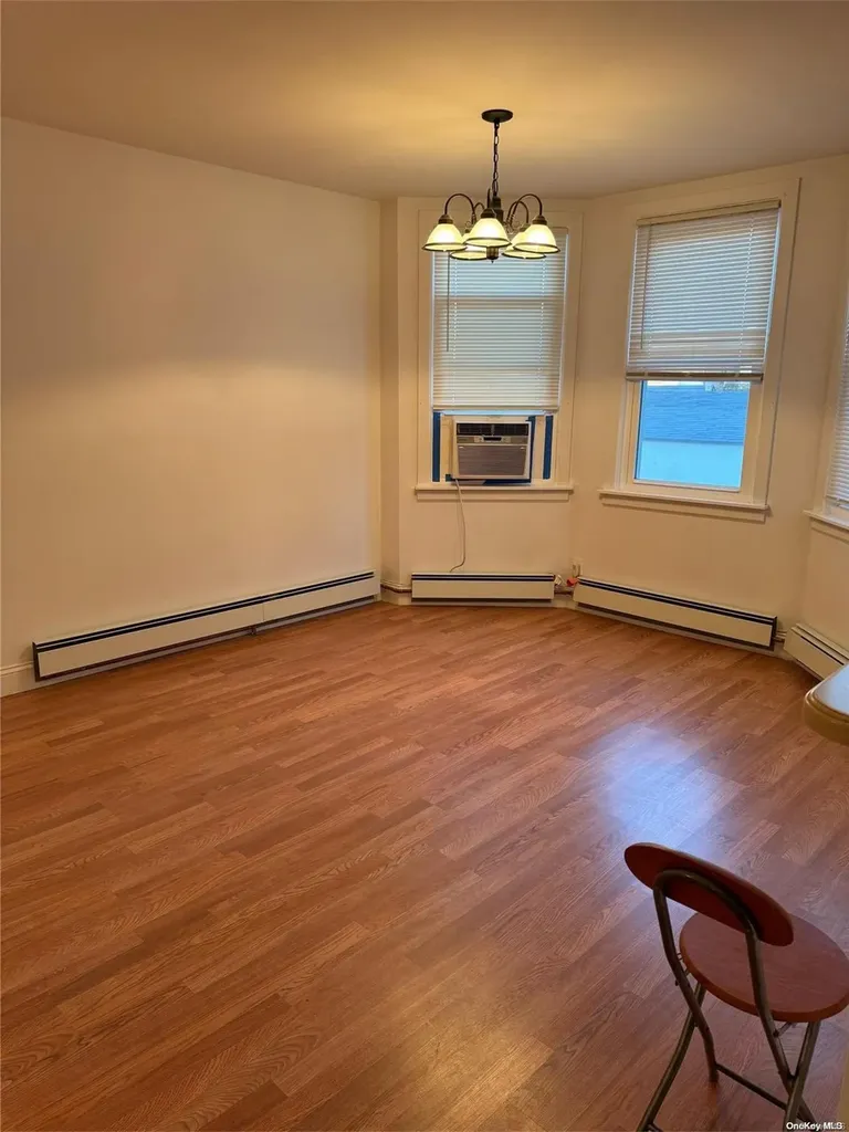 58-31 60th Lane Maspeth NY 11378