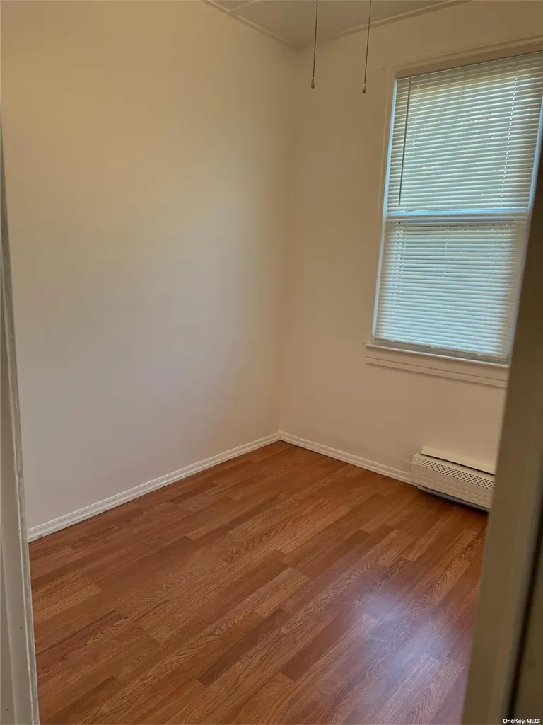 58-31 60th Lane Maspeth NY 11378