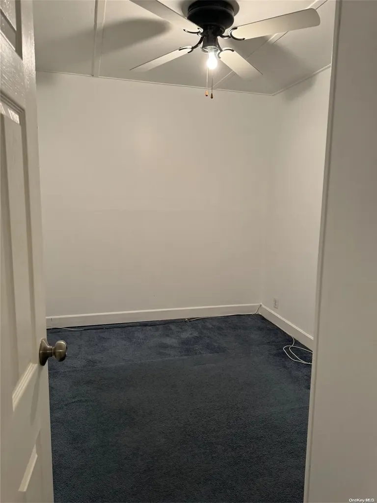 58-31 60th Lane Maspeth NY 11378