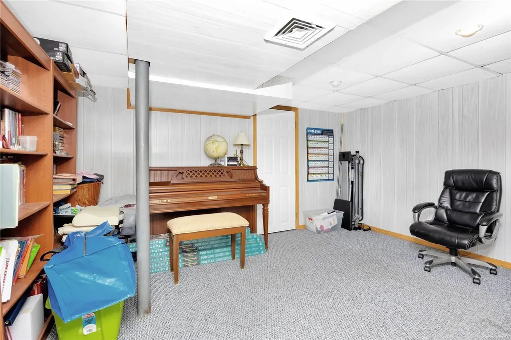 193 Villa Avenue Deer Park NY 11729