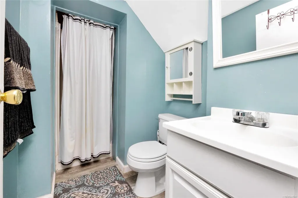 193 Villa Avenue Deer Park NY 11729
