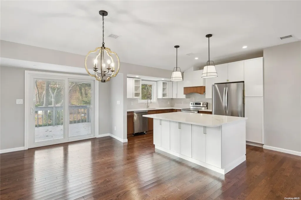 54 Stephen Road Bayport NY 11705