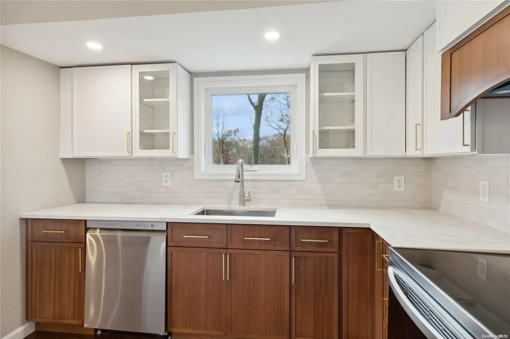 54 Stephen Road Bayport NY 11705