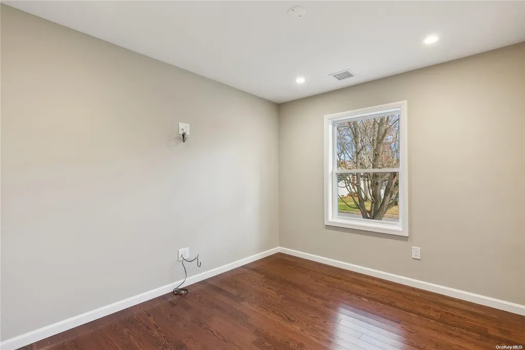 54 Stephen Road Bayport NY 11705