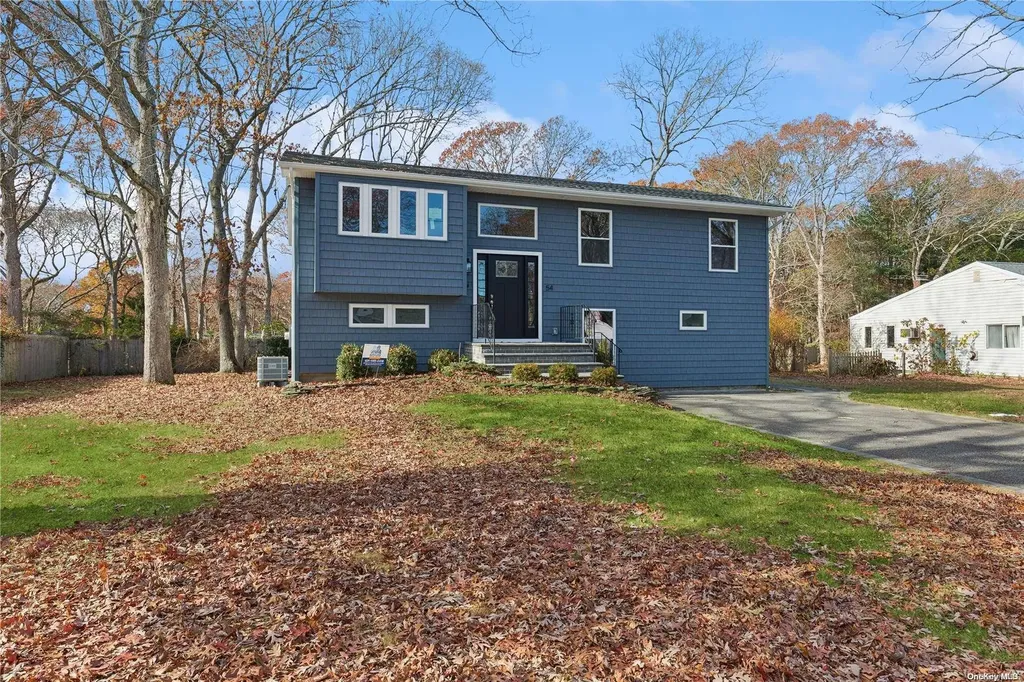 54 Stephen Road Bayport NY 11705