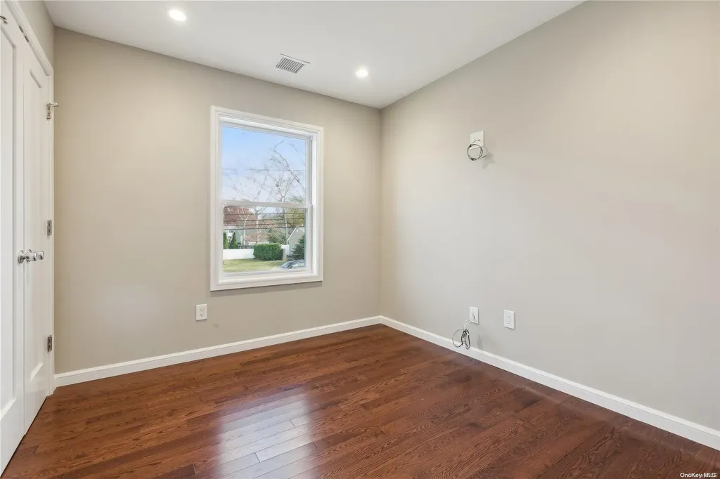 54 Stephen Road Bayport NY 11705