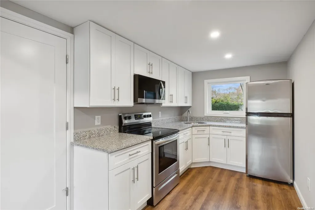 54 Stephen Road Bayport NY 11705