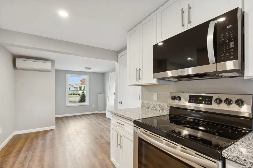 54 Stephen Road Bayport NY 11705