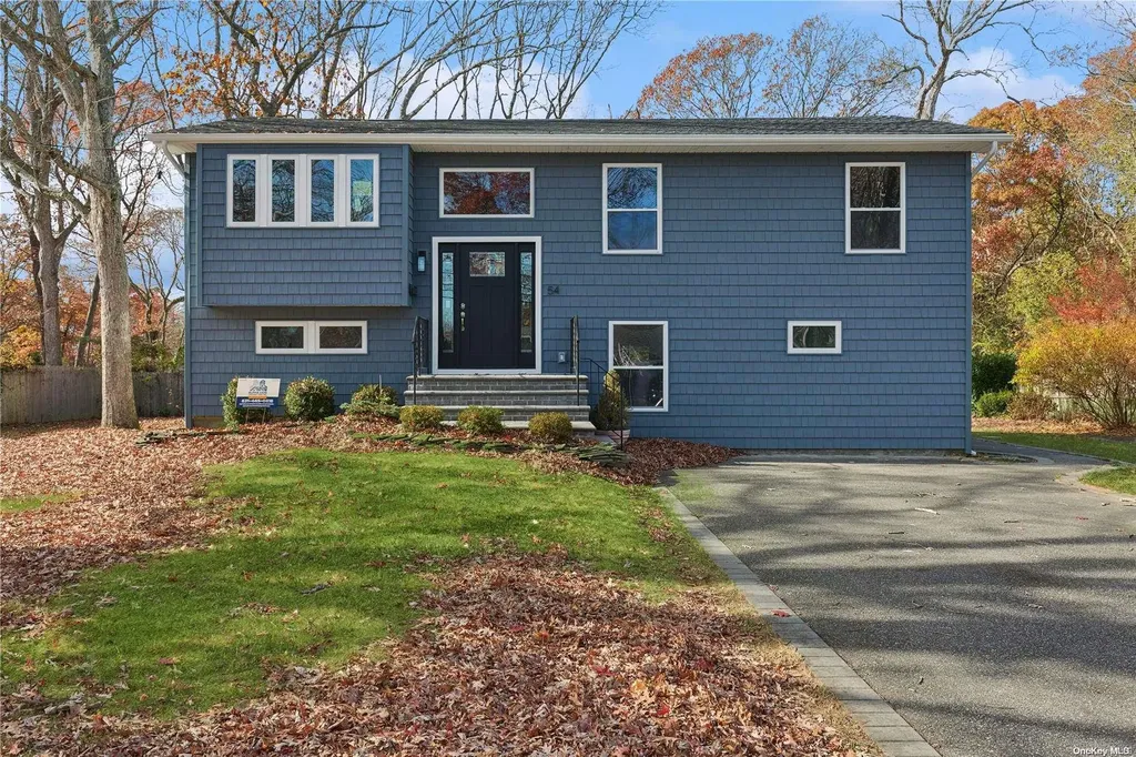 54 Stephen Road Bayport NY 11705