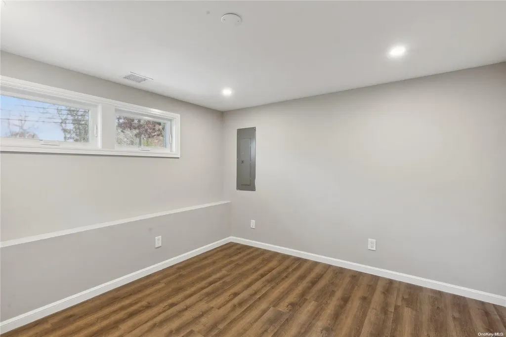 54 Stephen Road Bayport NY 11705