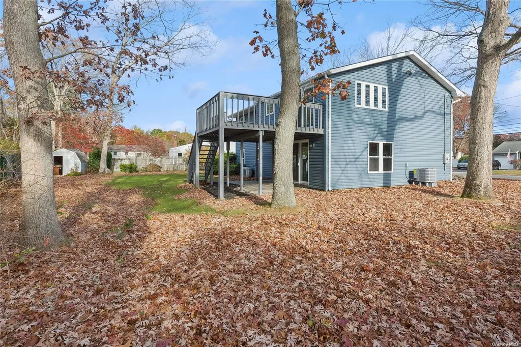 54 Stephen Road Bayport NY 11705