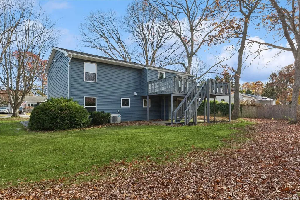 54 Stephen Road Bayport NY 11705