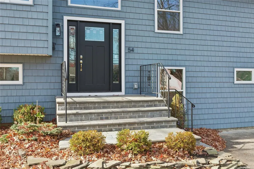 54 Stephen Road Bayport NY 11705