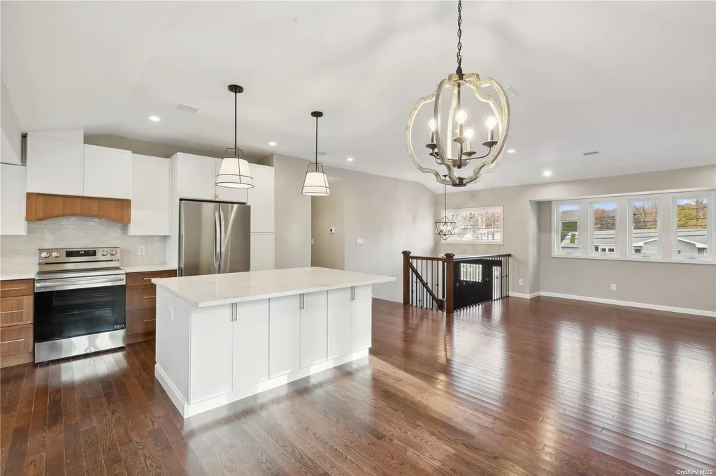 54 Stephen Road Bayport NY 11705