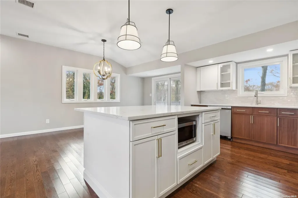 54 Stephen Road Bayport NY 11705