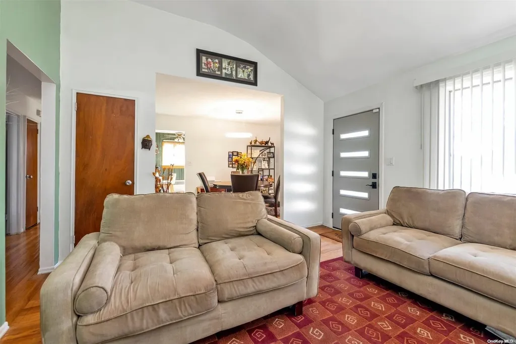 128 Green Avenue Hempstead NY 11550
