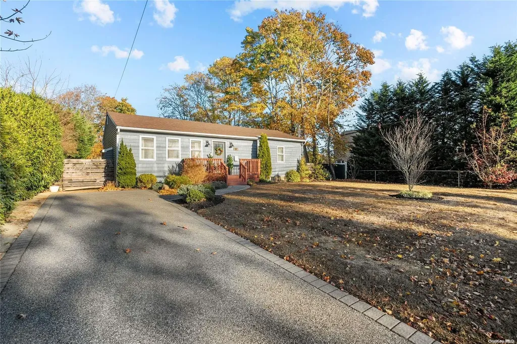 89 Division Avenue Blue Point NY 11715