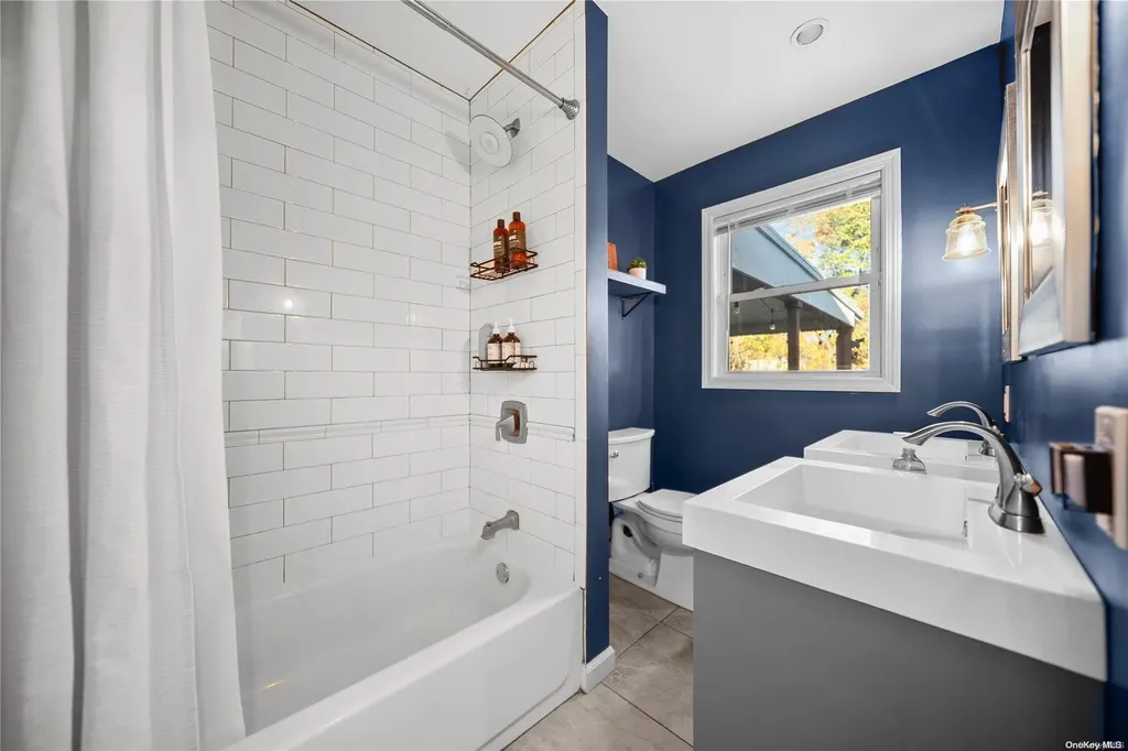 89 Division Avenue Blue Point NY 11715