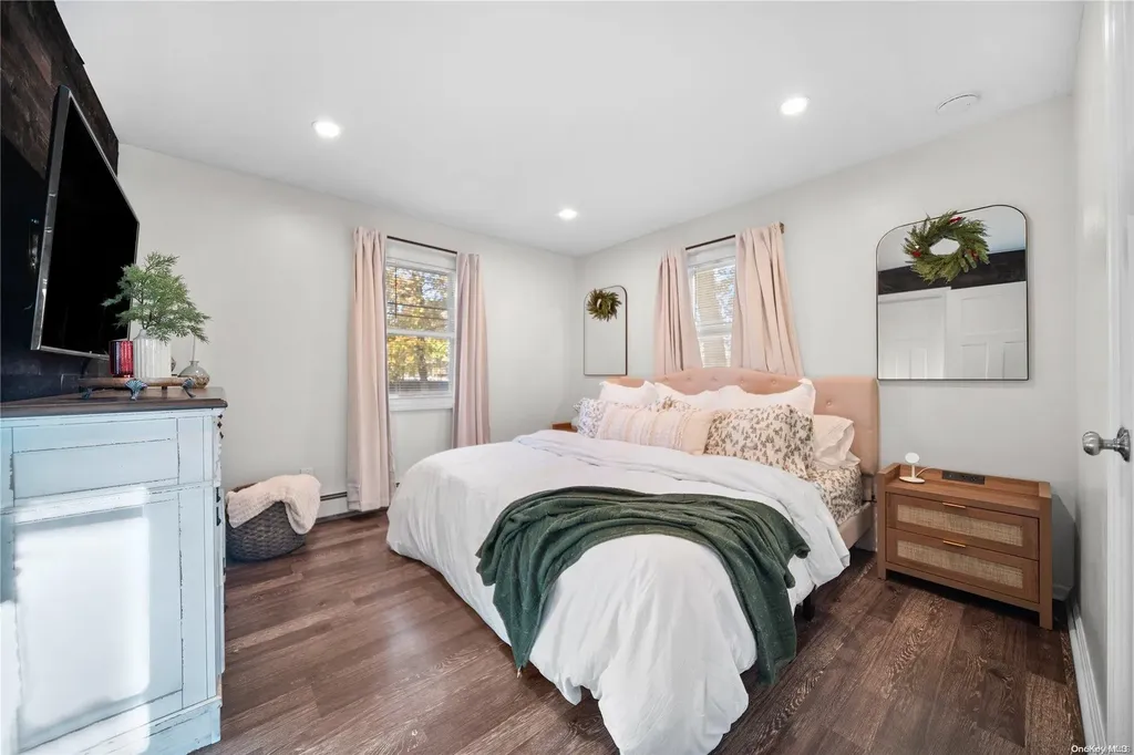 89 Division Avenue Blue Point NY 11715
