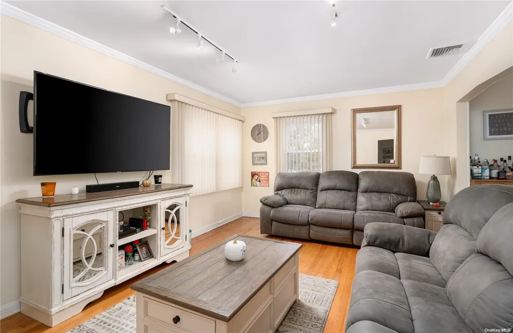75-77 N Franklin Avenue Valley Stream NY 11580