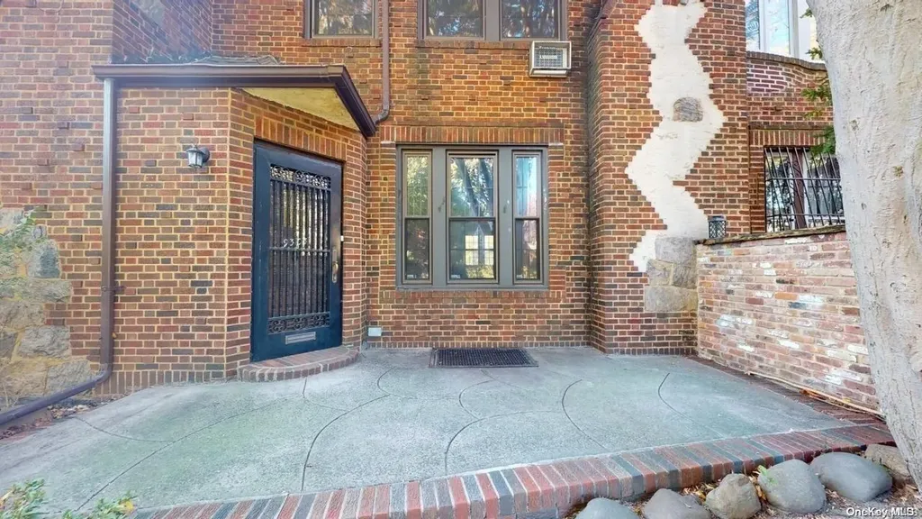 93-03 68th Avenue Forest Hills NY 11375