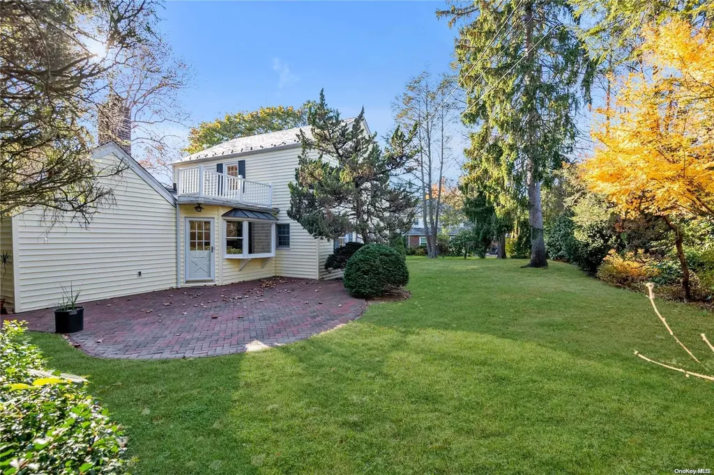 715 Park Avenue Manhasset NY 11030