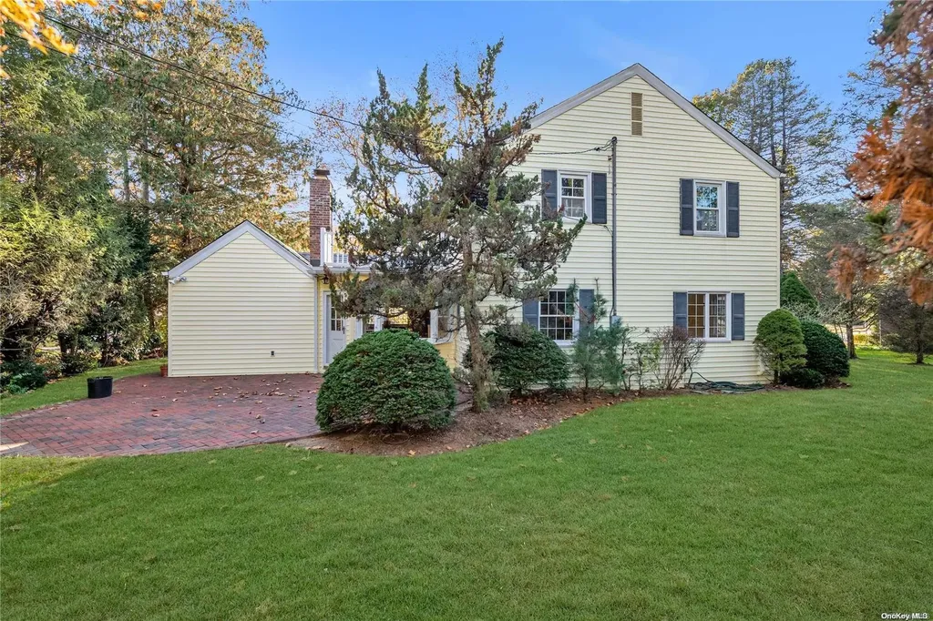 715 Park Avenue Manhasset NY 11030