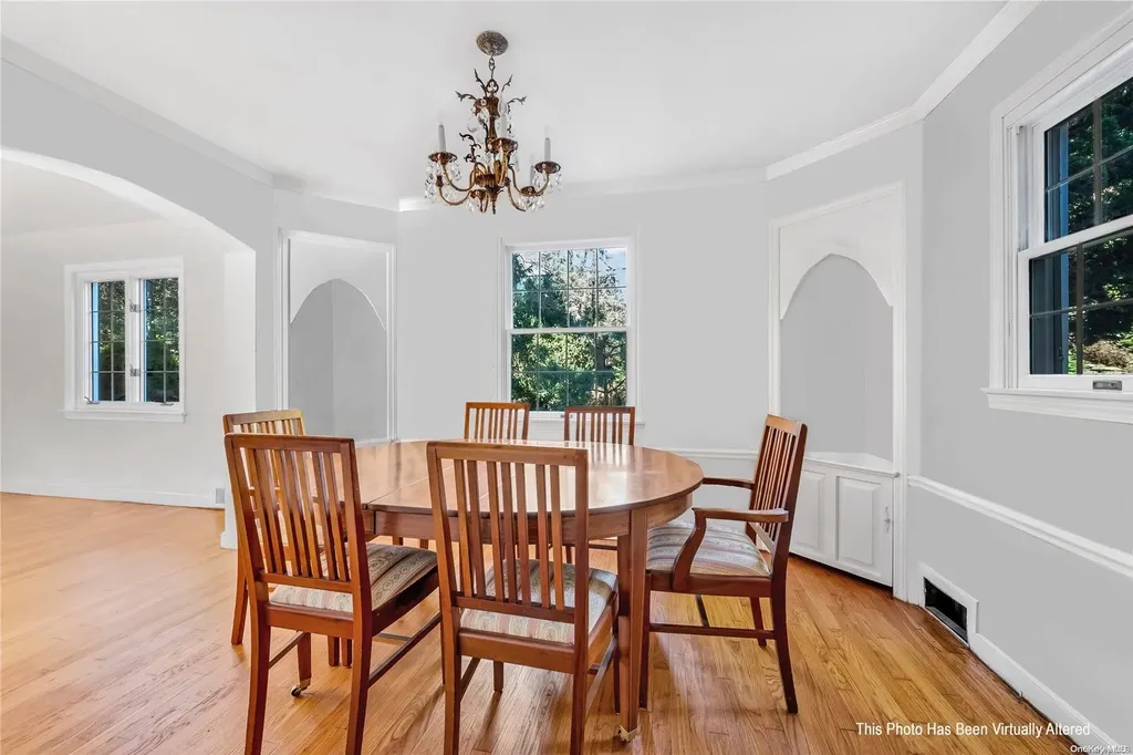 715 Park Avenue Manhasset NY 11030