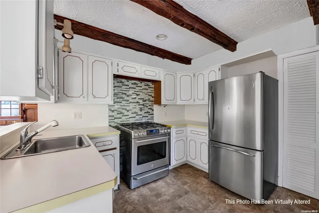 715 Park Avenue Manhasset NY 11030