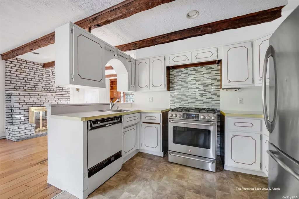 715 Park Avenue Manhasset NY 11030