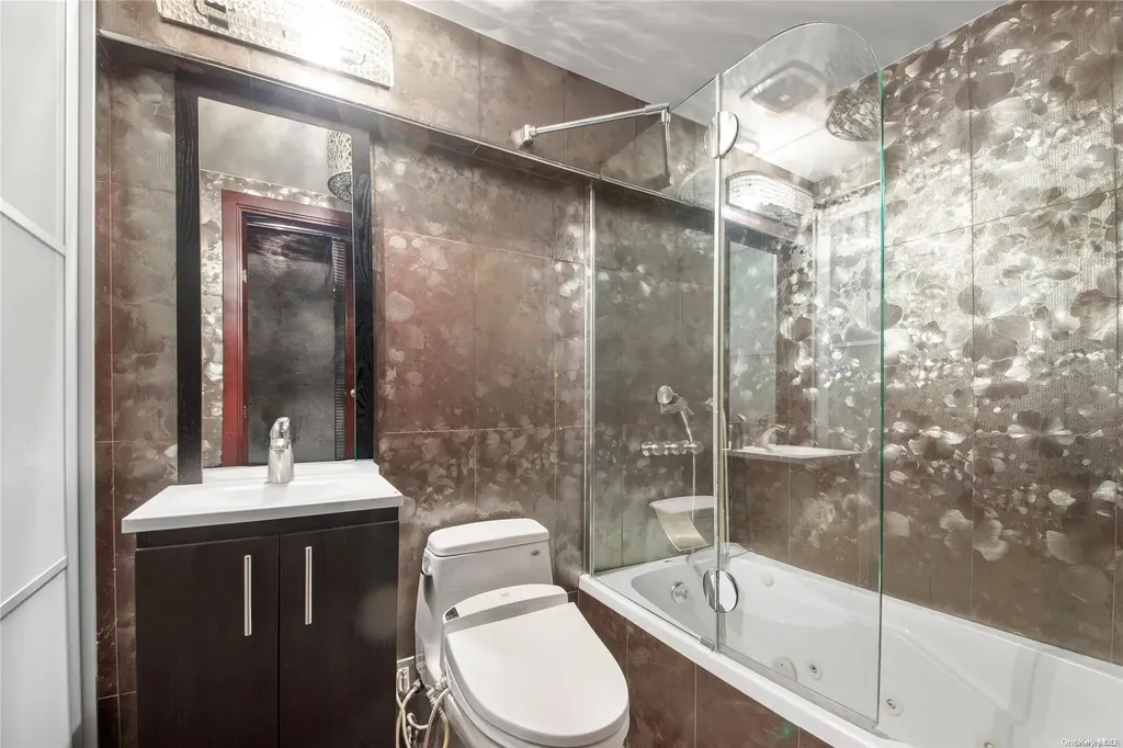 2530 E 17th Street Brooklyn NY 11235