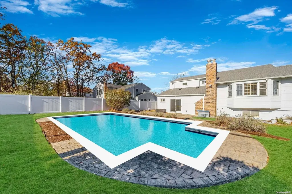 49 Dover Hill Drive Nesconset NY 11767