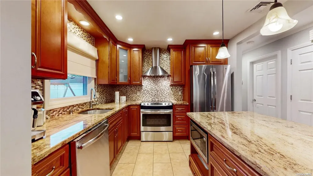 38 Coronet Crescent Bethpage NY 11714