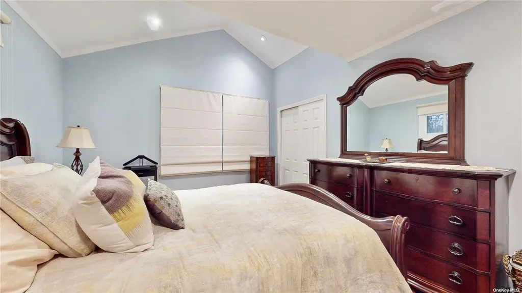 38 Coronet Crescent Bethpage NY 11714