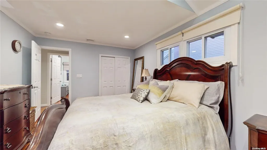 38 Coronet Crescent Bethpage NY 11714