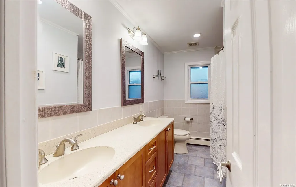 38 Coronet Crescent Bethpage NY 11714