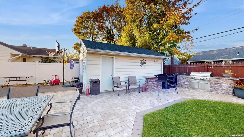38 Coronet Crescent Bethpage NY 11714
