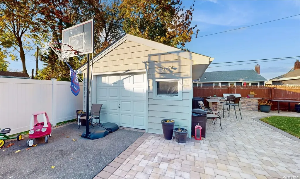 38 Coronet Crescent Bethpage NY 11714